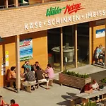 Waeldermetzge Huettenzimmer Und Warth (Vorarlberg)