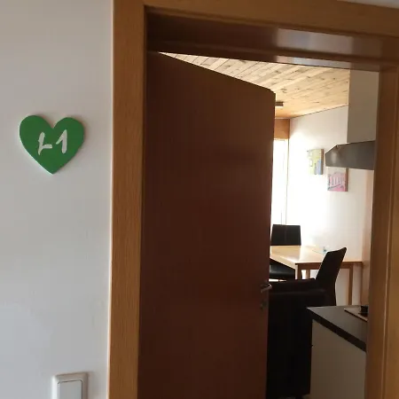 Waeldermetzge Huettenzimmer Und *