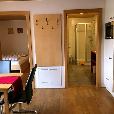 Waeldermetzge Huettenzimmer Und Oda ve Kahvaltı *