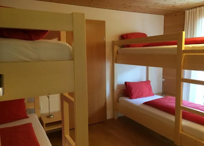 Waeldermetzge Huettenzimmer Und Panzió Warth (Vorarlberg)